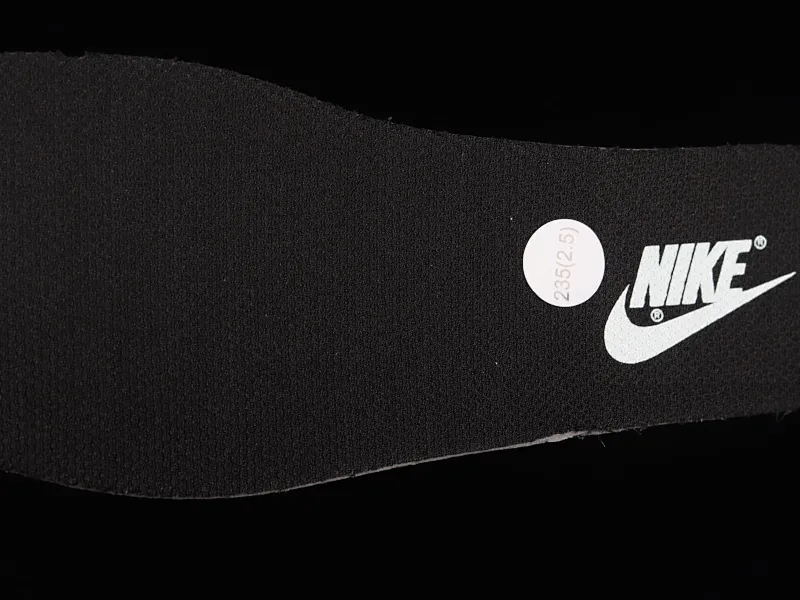 All Categories Nk SB Dunk Series Nk SB Dunk Low Low-top Sneakers F Version Nk Dunk Low "Reverse Panda" White and Black Reverse Panda SB Smashing Backboard Fashion Casual Sneakers FD9064-011